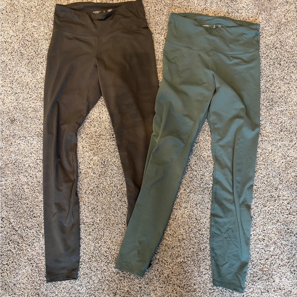 Six Old Navy Active Powerpress Leggings - Picture 3 of 7